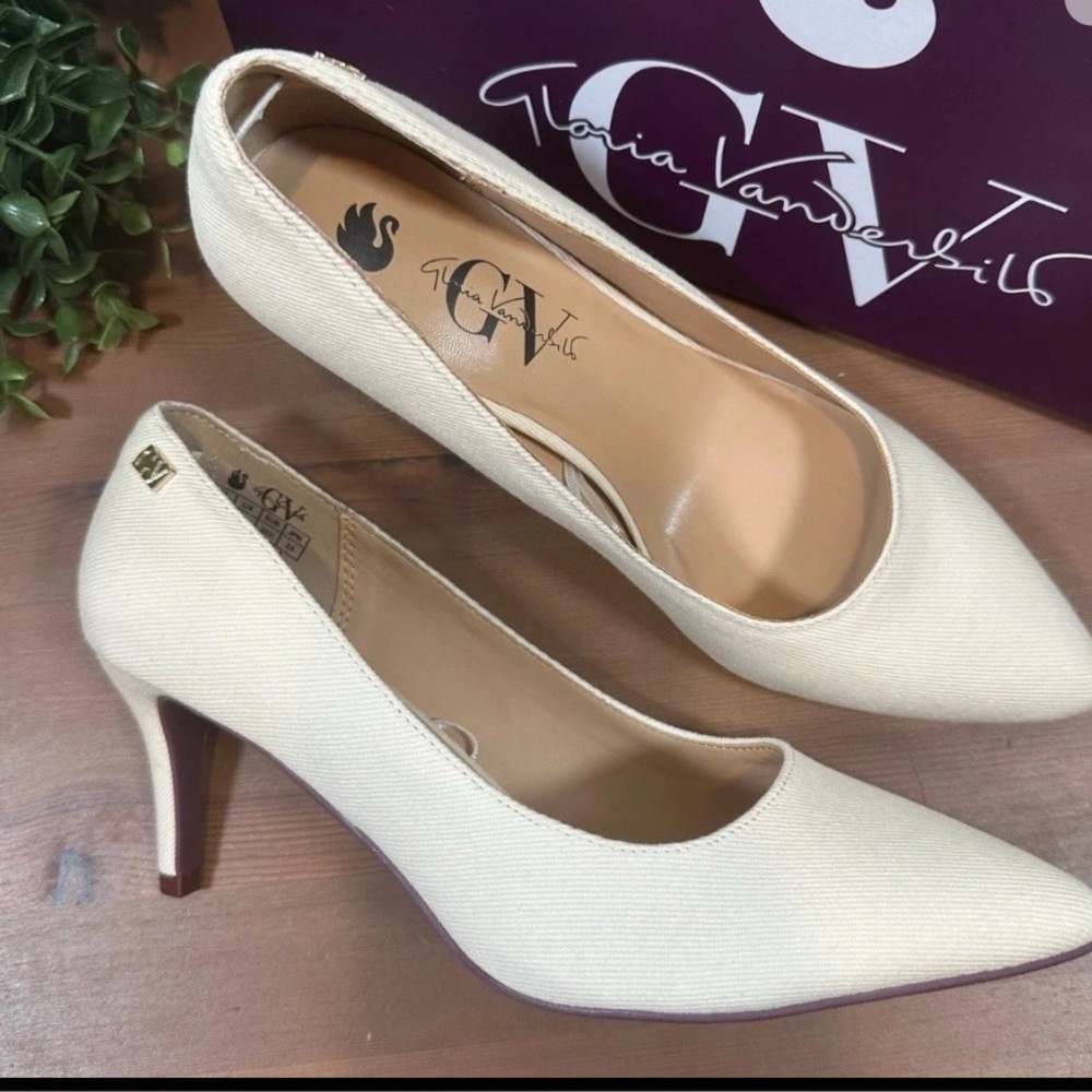 Gloria Vanderbilt Women's Marilyn Pumps Heels Size 8 M US NEW